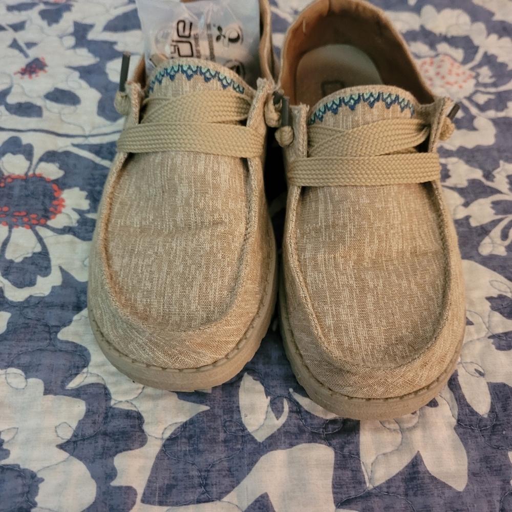 Womens shoes